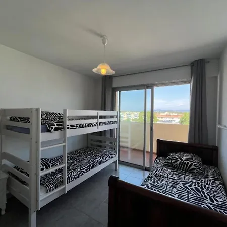 شقة Frejus, 10Min Des Plages, Appartement T3, 5 Pers, Entierement Climatise Avec Parking Prive *