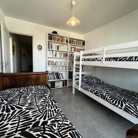 Frejus, 10Min Des Plages, Appartement T3, 5 Pers, Entierement Climatise Avec Parking Prive * Fréjus
