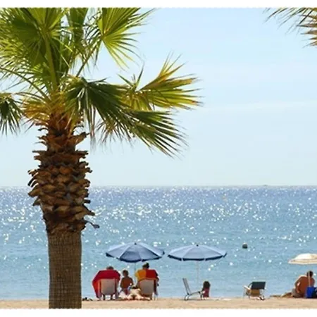 شقة Frejus, 10Min Des Plages, Appartement T3, 5 Pers, Entierement Climatise Avec Parking Prive *