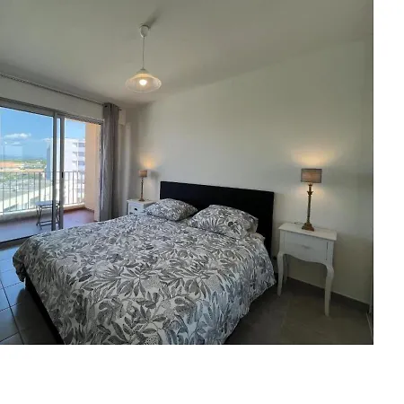 Frejus, 10Min Des Plages, Appartement T3, 5 Pers, Entierement Climatise Avec Parking Prive *